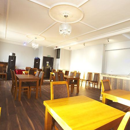 The Black Swan Inn Leominster Esterno foto