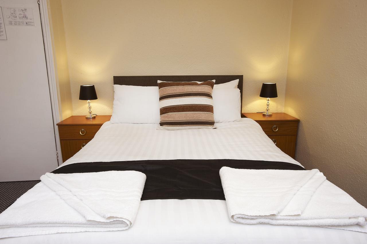 The Black Swan Inn Leominster Esterno foto