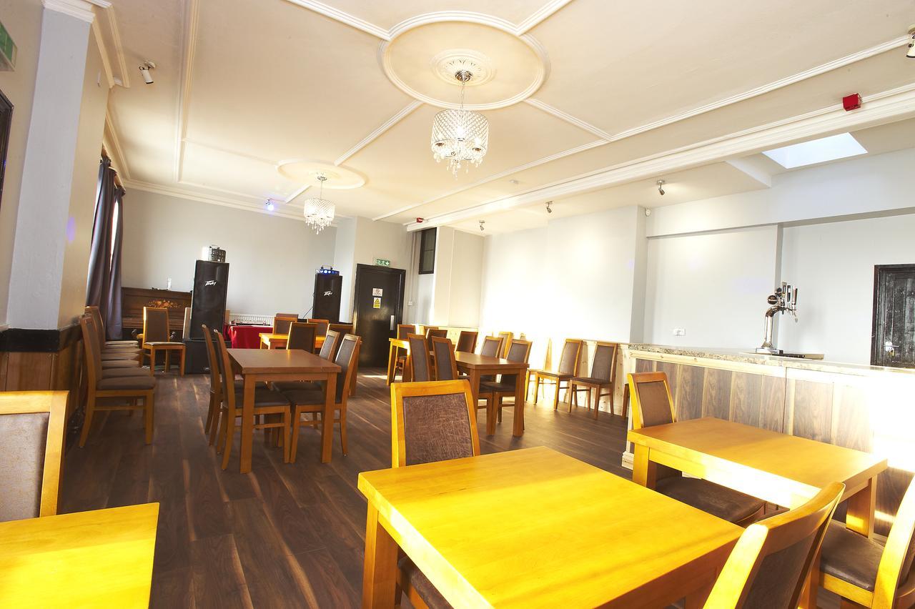 The Black Swan Inn Leominster Esterno foto