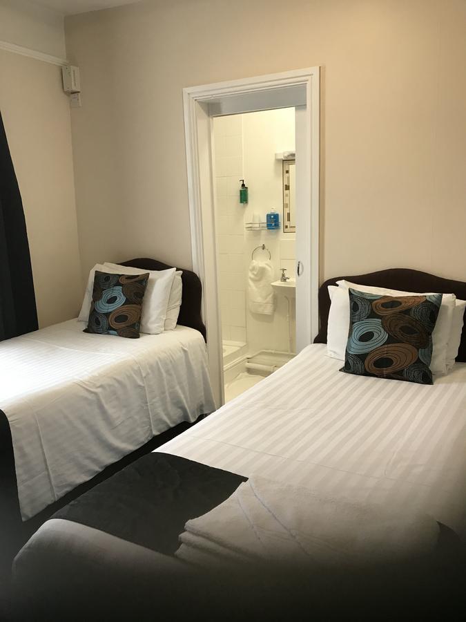 The Black Swan Inn Leominster Esterno foto