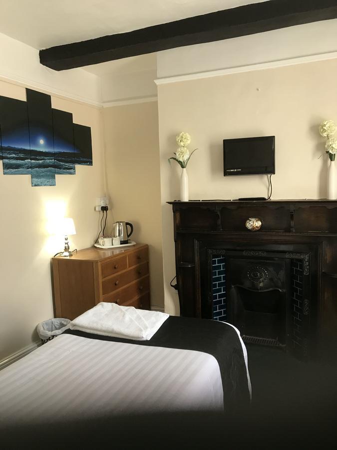 The Black Swan Inn Leominster Esterno foto